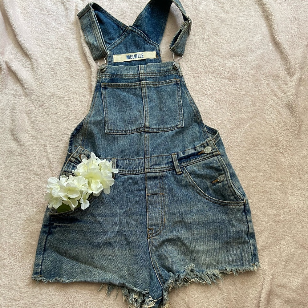 DISTRESSED DENIM OVERALLS BRANDY MELVILLE